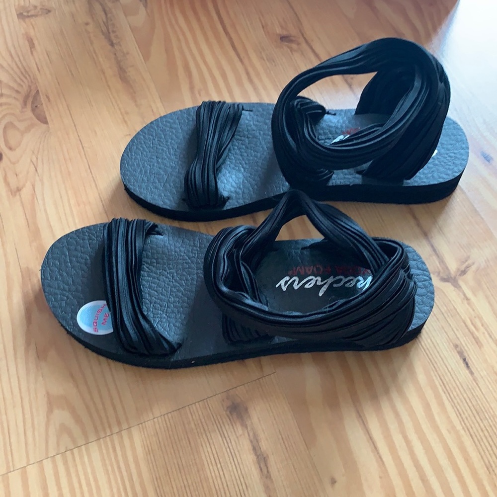 Skechers Sandals Black Size 8 US NEW